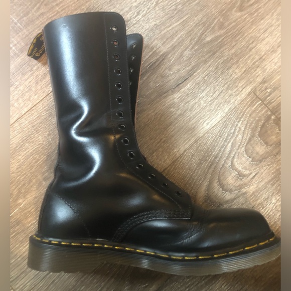 RARE 14 eyelet made in England vintage Doc Martens!! - Picture 3 of 10